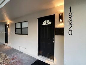 19620 NW 5th Ct, Miami Gardens FL 33169