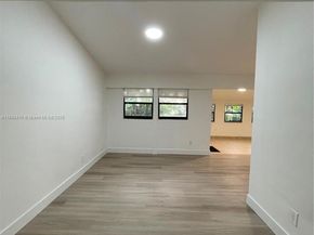 19620 NW 5th Ct, Miami Gardens FL 33169