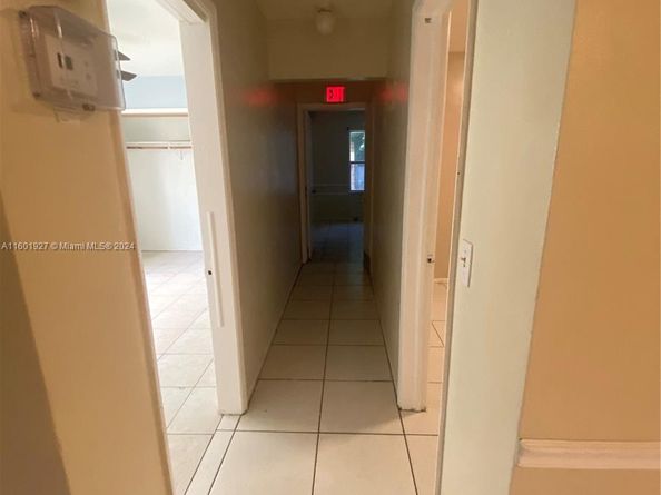 1739 SW 28th Ter, Fort Lauderdale FL 33312