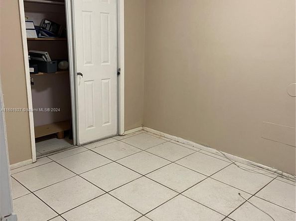1739 SW 28th Ter, Fort Lauderdale FL 33312