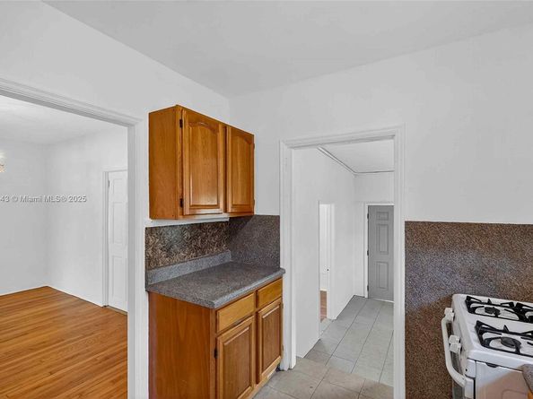 5900 NE 4th Ct, Miami FL 33137