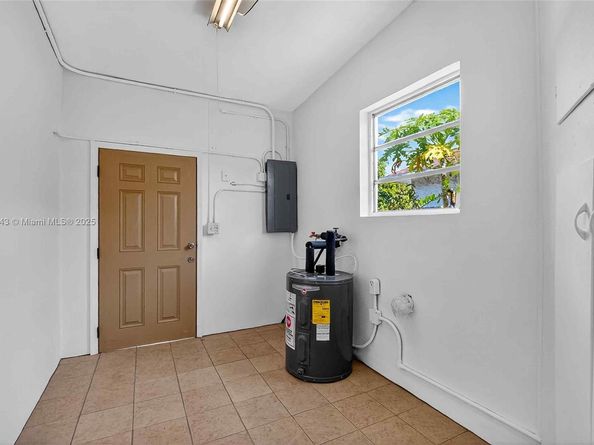 5900 NE 4th Ct, Miami FL 33137
