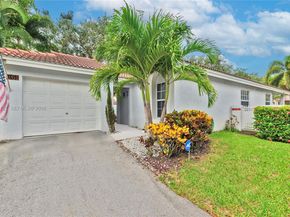 1361 Seagrape Cir, Weston FL 33326