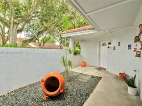 1361 Seagrape Cir, Weston FL 33326