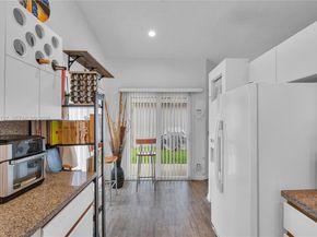 1361 Seagrape Cir, Weston FL 33326