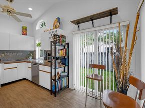 1361 Seagrape Cir, Weston FL 33326