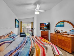 1361 Seagrape Cir, Weston FL 33326