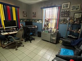 890 E 28th St, Hialeah FL 33013