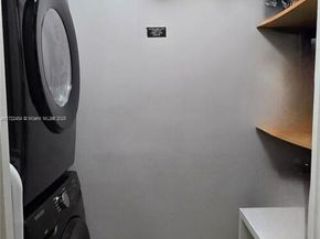 1900 Bayshore Dr 3518, Miami FL 33132