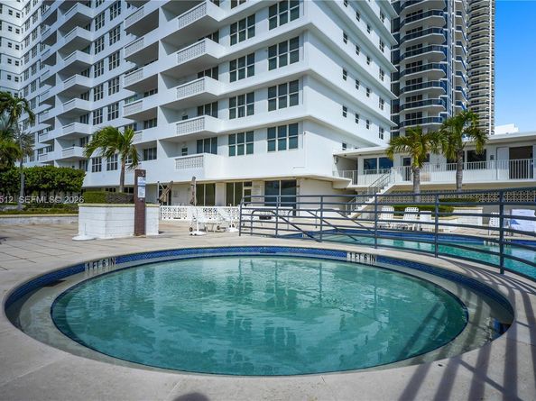 4747 Collins Ave 201, Miami Beach FL 33140