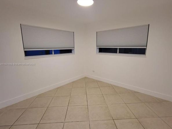 2359 NW 32nd St, Miami FL 33142