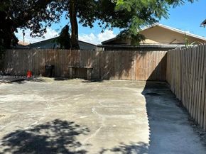 2359 NW 32nd St, Miami FL 33142