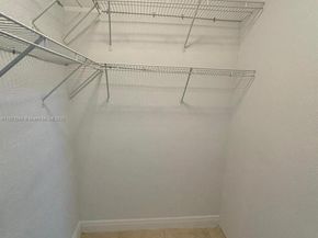 2359 NW 32nd St, Miami FL 33142