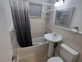 2359 NW 32nd St, Miami FL 33142