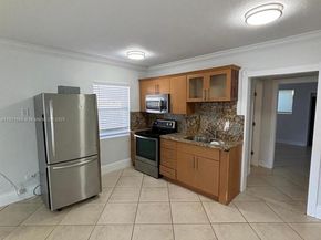 2359 NW 32nd St, Miami FL 33142