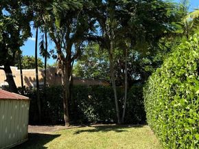 2359 NW 32nd St, Miami FL 33142