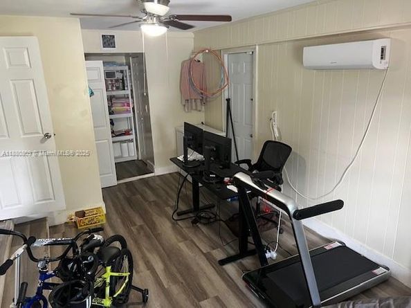 1732 NW 18th St, Fort Lauderdale FL 33311