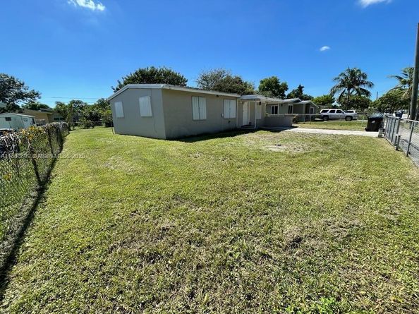 1732 NW 18th St, Fort Lauderdale FL 33311