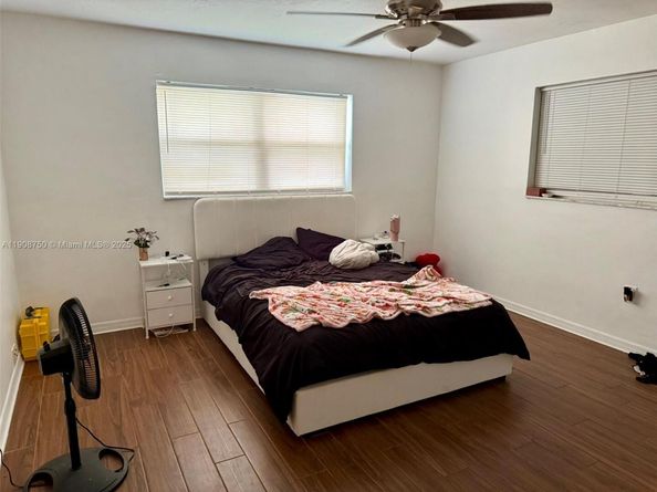 5231 SW 89 Ave, Cooper City FL 33328