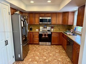 5231 SW 89 Ave, Cooper City FL 33328