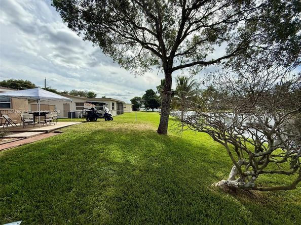 5231 SW 89 Ave, Cooper City FL 33328