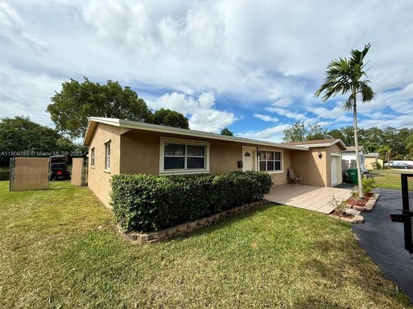 5231 SW 89 Ave, Cooper City FL 33328