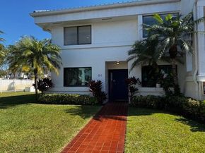 21300 San Simeon Way 01, Miami FL 33179