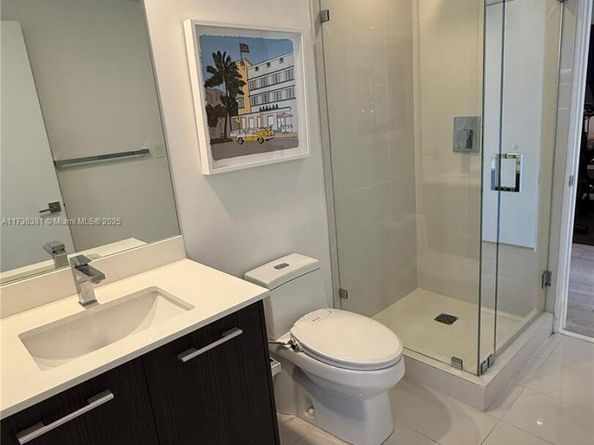 55 SW 9th St 1701, Miami FL 33130