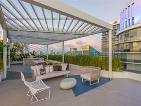 55 SW 9th St 1701, Miami FL 33130