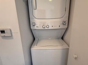 55 SW 9th St 1701, Miami FL 33130