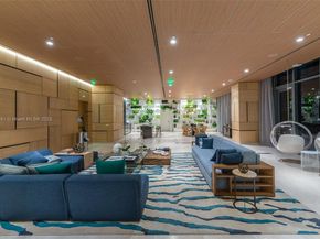 55 SW 9th St 1701, Miami FL 33130