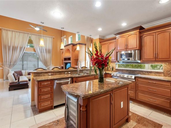 Undisclosed Address #A11884695, Pembroke Pines FL 33028