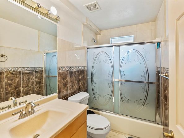 Undisclosed Address #A11884695, Pembroke Pines FL 33028