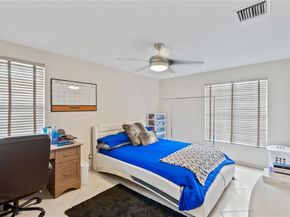 Undisclosed Address #A11884695, Pembroke Pines FL 33028