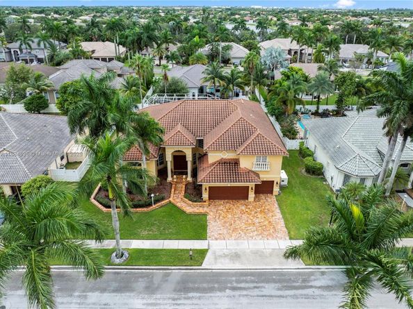 Undisclosed Address #A11884695, Pembroke Pines FL 33028