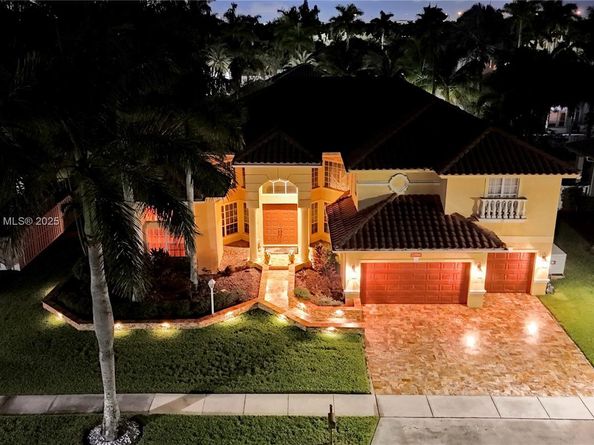 Undisclosed Address #A11884695, Pembroke Pines FL 33028