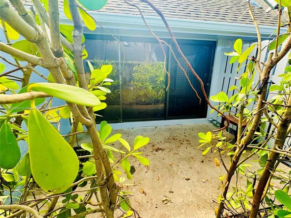 33 Deer Creek Rd D103, Deerfield Beach FL 33442