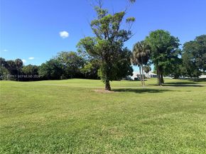 8176 Pine Cir, Tamarac FL 33321