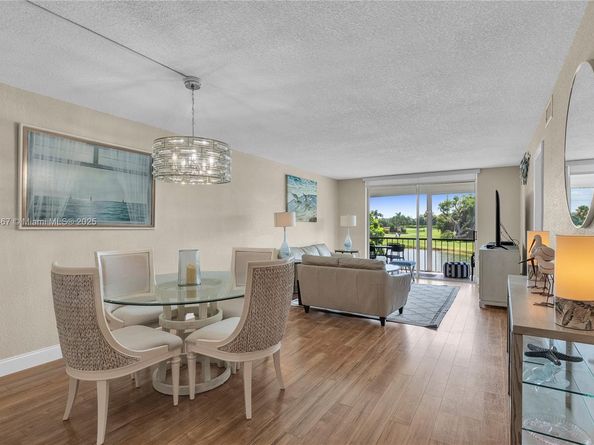 9320 S Hollybrook Lake Dr 203, Pembroke Pines FL 33025