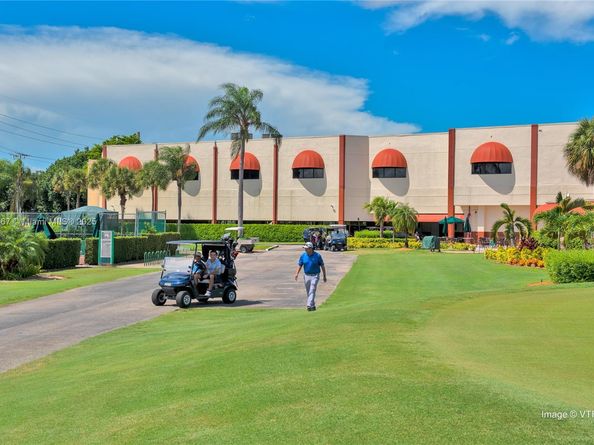 9320 S Hollybrook Lake Dr 203, Pembroke Pines FL 33025