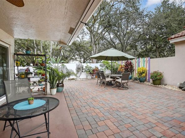 12740 NW 11th Ct, Sunrise FL 33323
