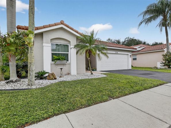 12740 NW 11th Ct, Sunrise FL 33323