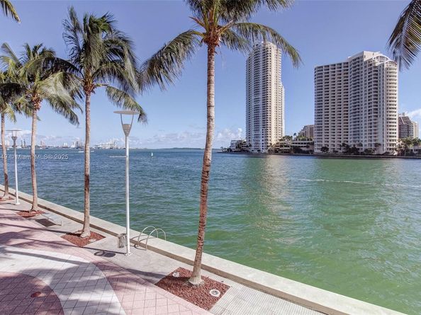 335 S Biscayne Blvd 2604, Miami FL 33131