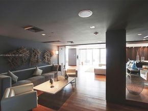 335 S Biscayne Blvd 2604, Miami FL 33131