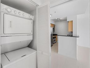 335 S Biscayne Blvd 2604, Miami FL 33131