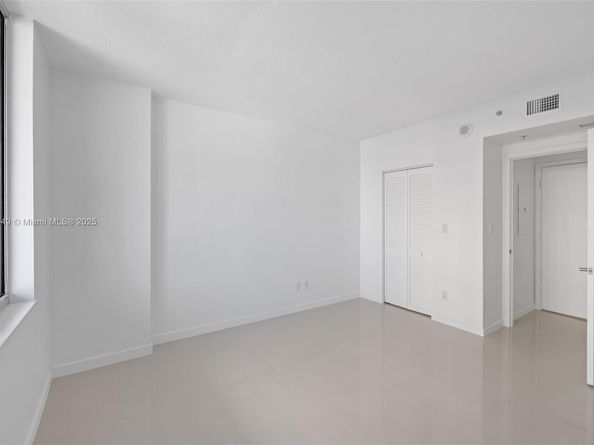 335 S Biscayne Blvd 2604, Miami FL 33131