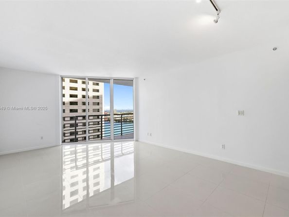 335 S Biscayne Blvd 2604, Miami FL 33131