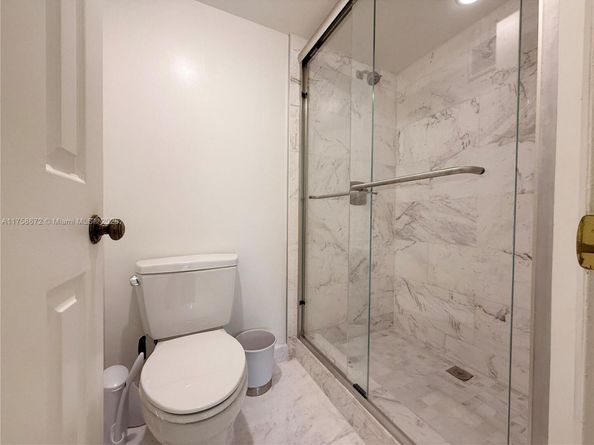 1504 S Whitehall Dr 206, Davie FL 33324
