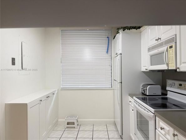 1504 S Whitehall Dr 206, Davie FL 33324