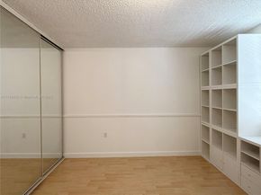 1504 S Whitehall Dr 206, Davie FL 33324